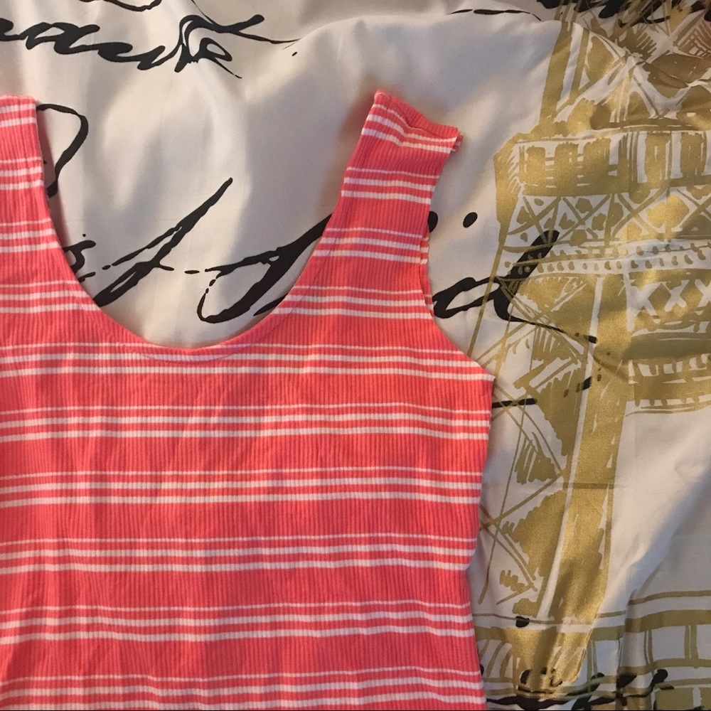 SOLD • Coral Crop Top • - Picture 2 of 3